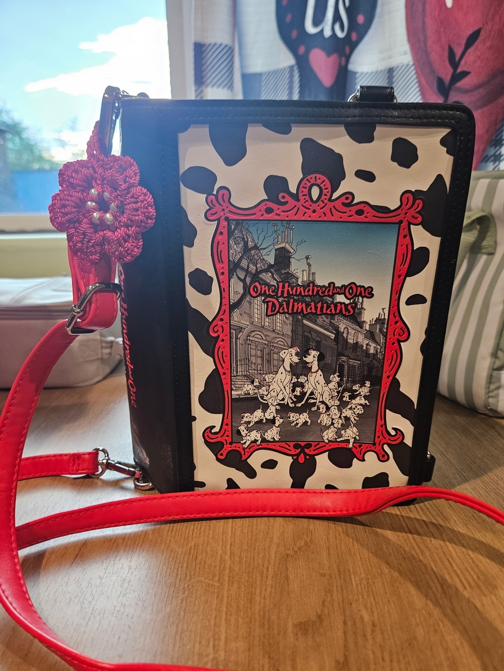 Loungefly One Hundred and One Dalmatians Crossbody Bag - Black/Red/White